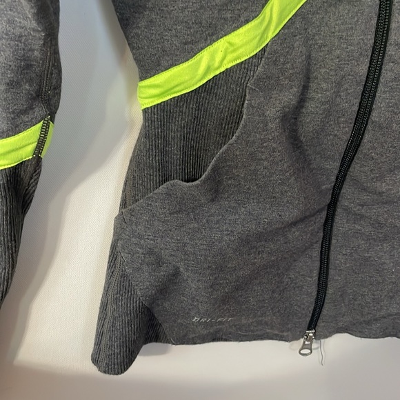 NWOT Nike Active Jacket - Picture 4 of 9